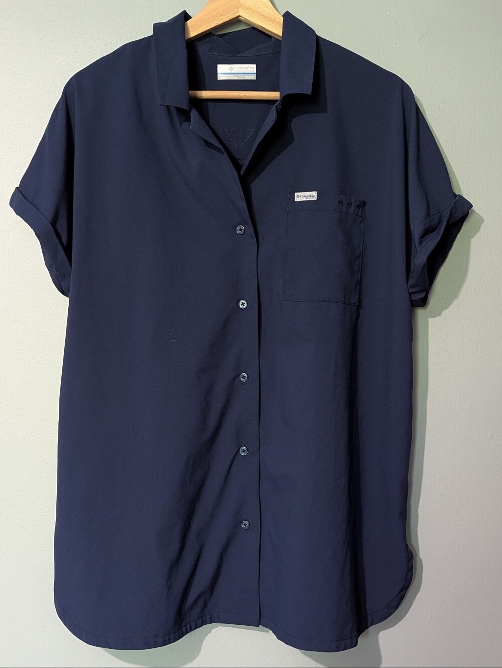 Columbia PFG Tamiami Women's Navy Short-Sleeve Button Shirt